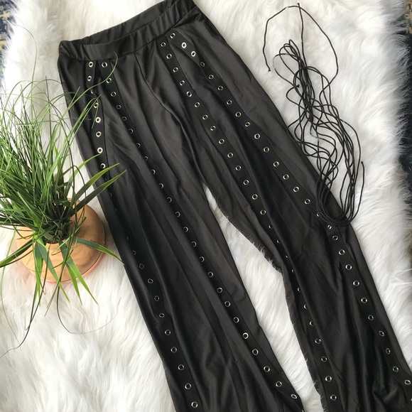 🆕🌸Laced Up Black Stretchy Leggings Pants - Picture 3 of 8